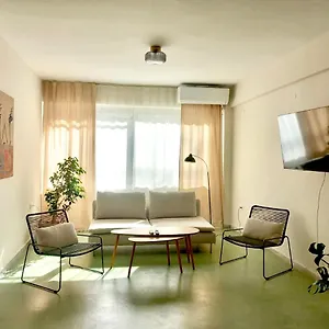Ξενοδοχείο με διαμερίσματα Specious Flat In, Θεσσαλονίκη